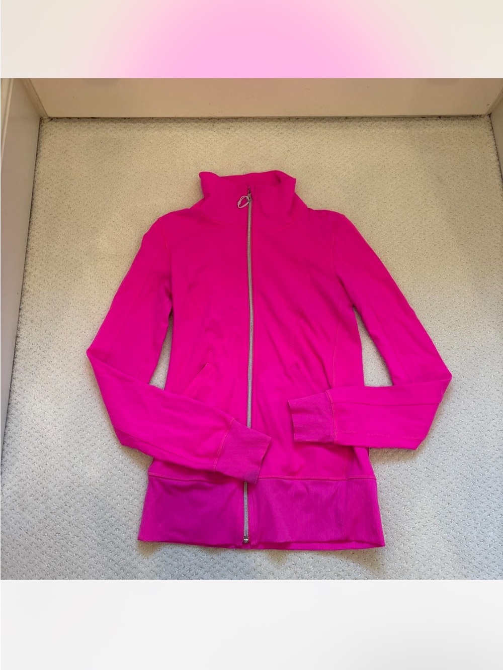 RARE Lululemon Women’s Fuchsia Full-Zip Jacket